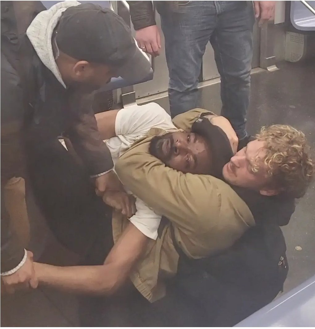 An innocent Black man with a history of mental illness named  #JordanNeely  was brutally choked &amp; murdered by a suspected white supremacist, who the police refused to charge, and the white media is protecting.
This culture of anti-Black racism where suspected white supremacists