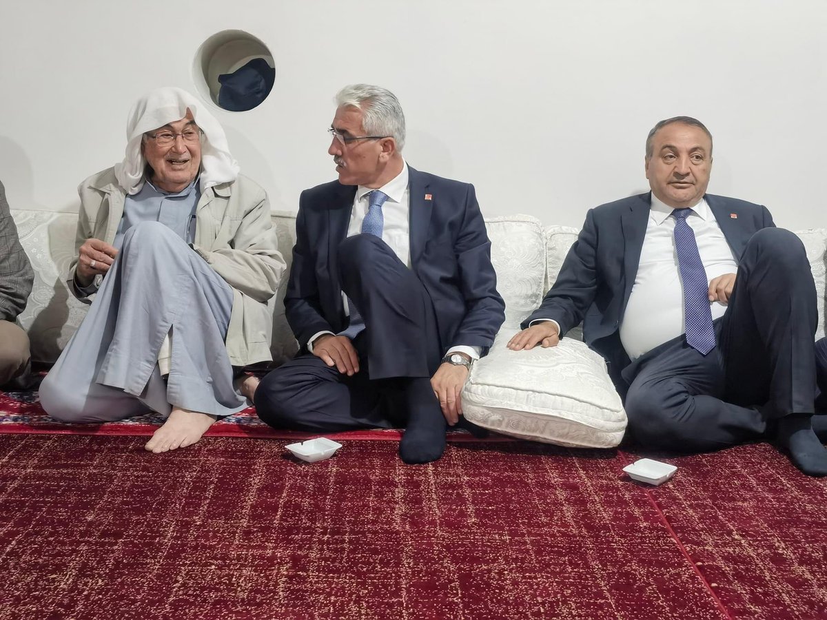saitcelebiofc's tweet photo. #Mardin #Artuklu #Dukuk (Kumlu) bölgesi #TATaşireti Beyt #Hasoke ailesinden Abdülkerim Sezgin beyi evinde ziyaret ettik .
Hiçbir vakit
İyiliğe hizmet için
uygunsuz değildir
Mehmet Sait Çelebi
Chp Mardin Milletvekili Adayı
#CHP #MilletvekiliAdayi #Milletvekili #SüleymanÇelebi #MehmetSaitÇelebi #Mardin #Artuklu #Mazıdağı #Derik #Nusaybin #Kızıltepe #Midyat #Dargeçit
#Savur #Ömerli #SanaSöz