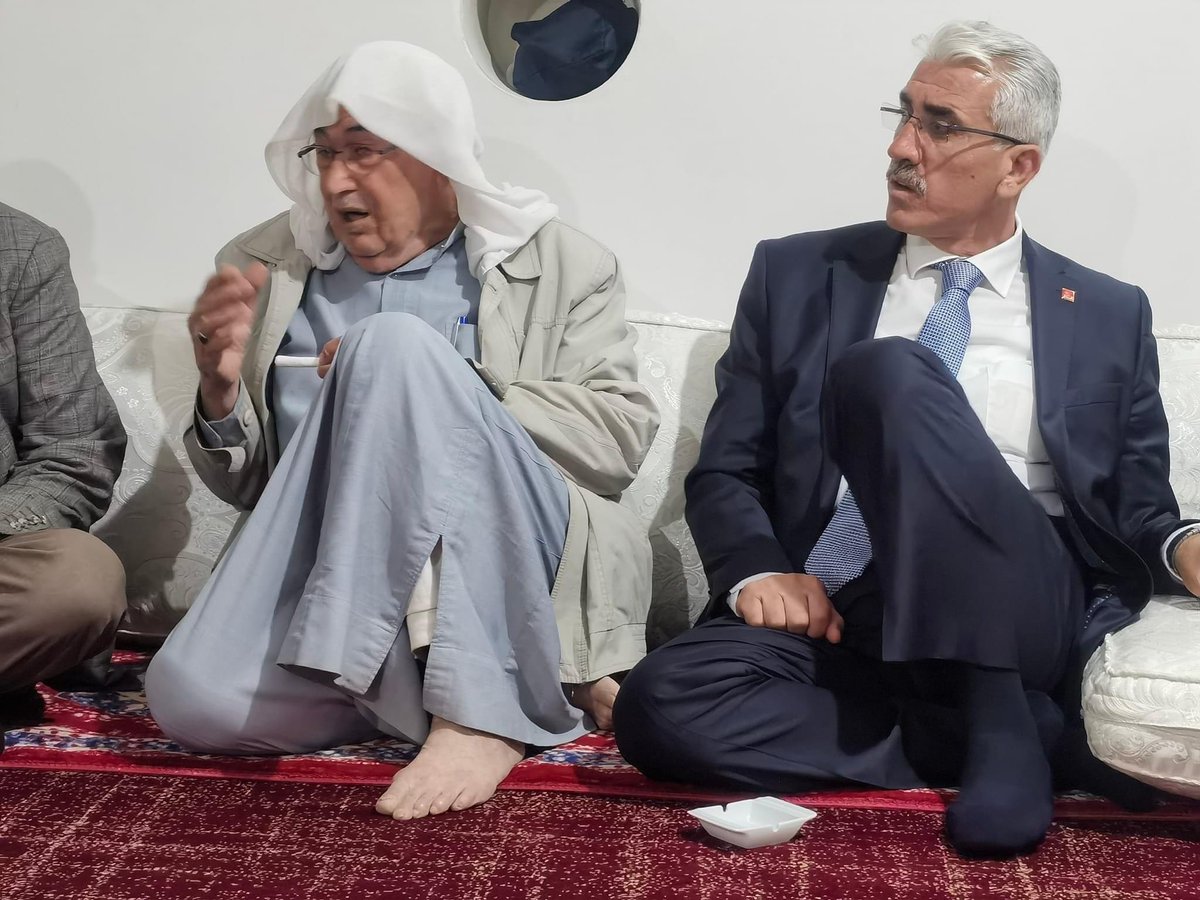 saitcelebiofc's tweet photo. #Mardin #Artuklu #Dukuk (Kumlu) bölgesi #TATaşireti Beyt #Hasoke ailesinden Abdülkerim Sezgin beyi evinde ziyaret ettik .
Hiçbir vakit
İyiliğe hizmet için
uygunsuz değildir
Mehmet Sait Çelebi
Chp Mardin Milletvekili Adayı
#CHP #MilletvekiliAdayi #Milletvekili #SüleymanÇelebi #MehmetSaitÇelebi #Mardin #Artuklu #Mazıdağı #Derik #Nusaybin #Kızıltepe #Midyat #Dargeçit
#Savur #Ömerli #SanaSöz
