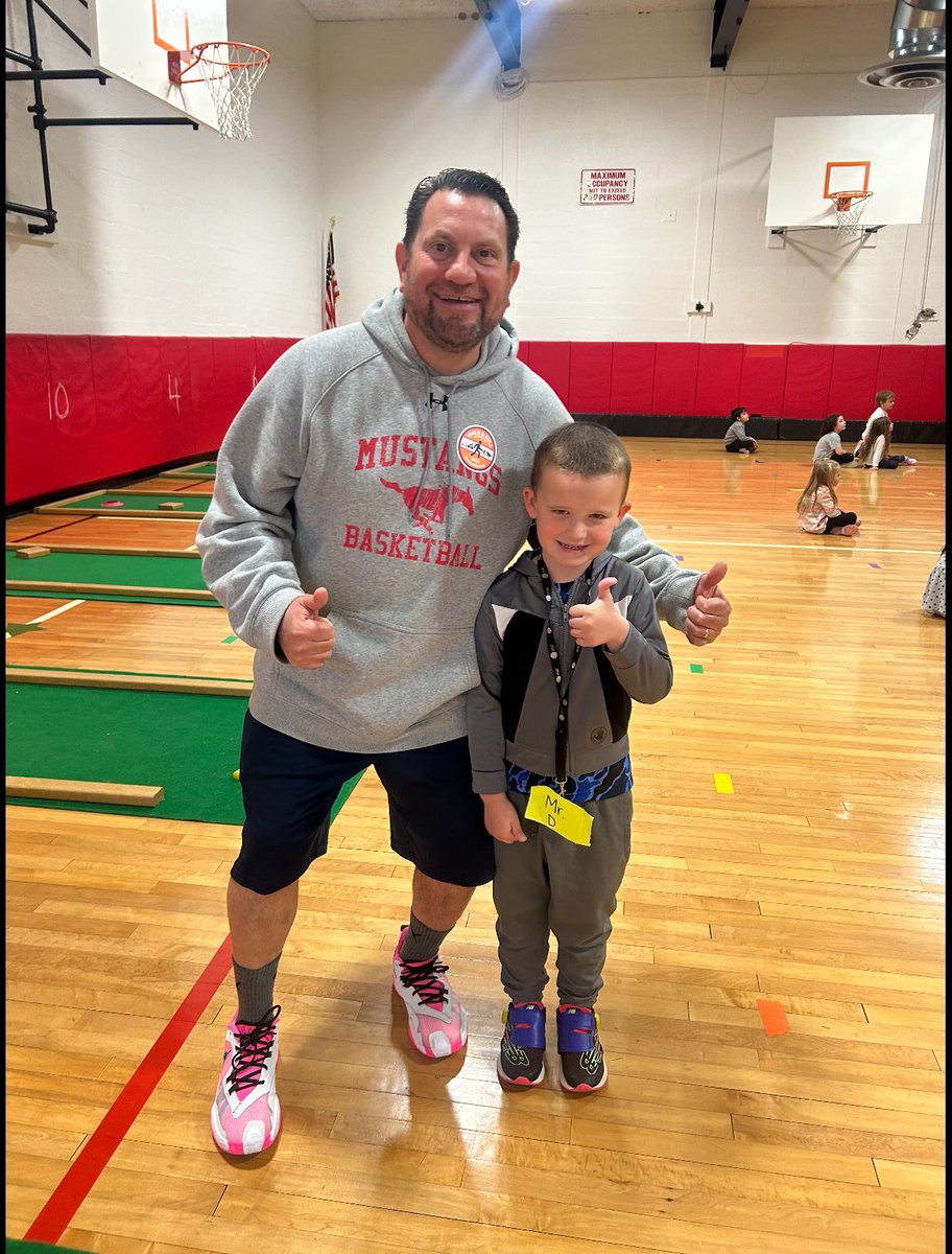 Mrs. Pearsall tweet media