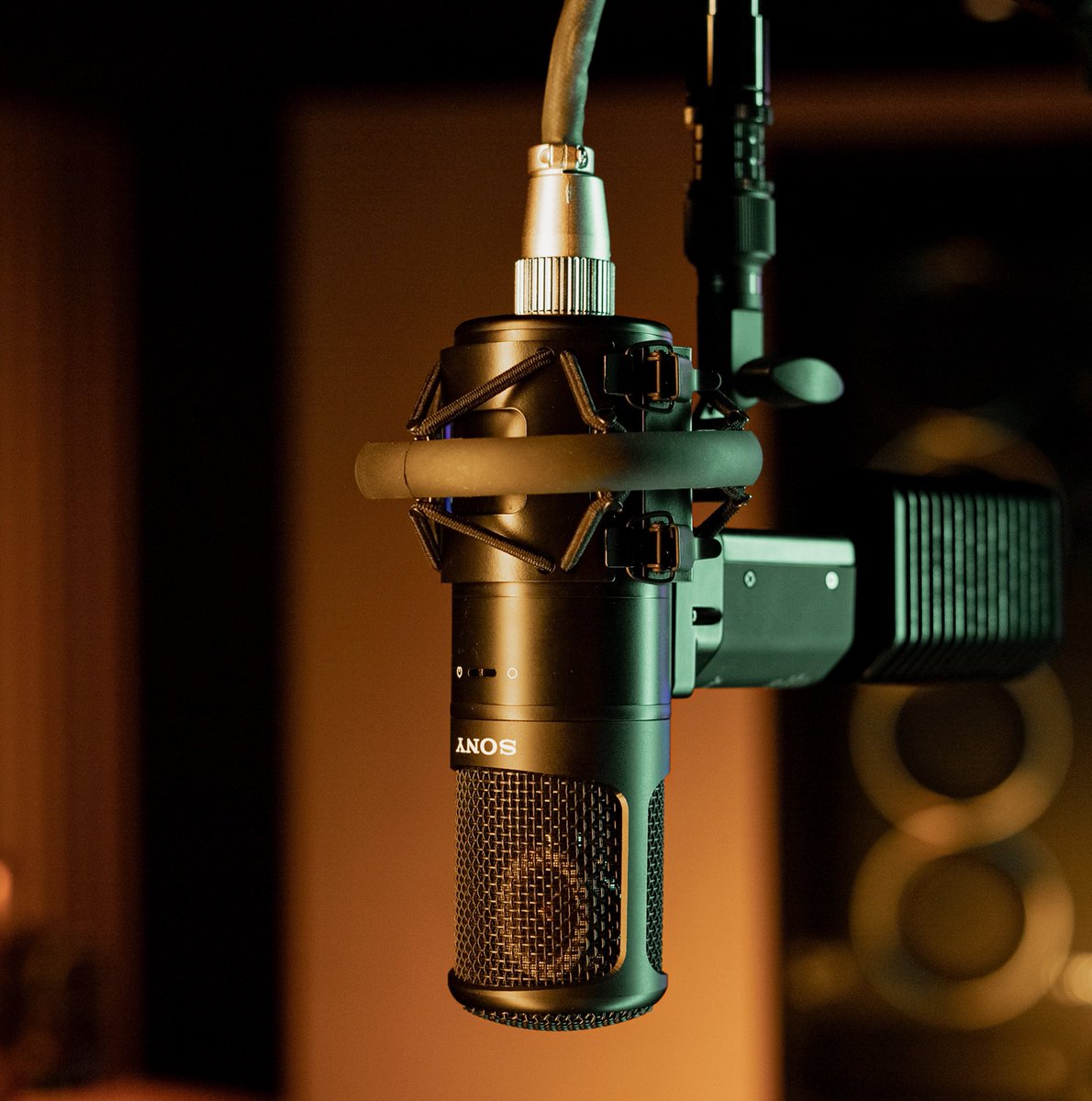 lpmestudios's tweet photo. We’ve got some of the best microphones you could wish for! Check out the most powerful mics in the industry.
#microphone #recordingstudio #recordingmicrophone #broadcastingmicrophone #akgc12 #sonyc800g #telefunken #telefunkenela #neumann #neumannm149 #lpme https://t.co/JvNhb02yoA