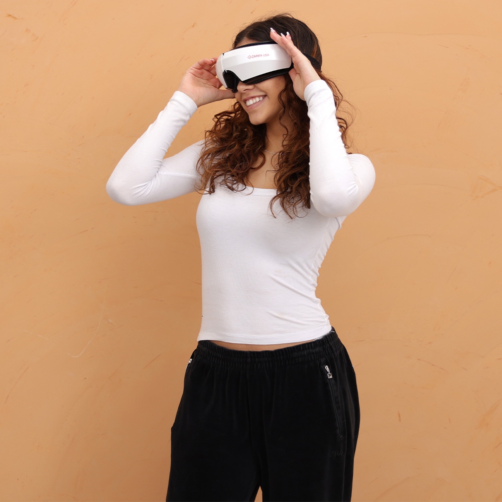 MPL_Finance's tweet image. Introducing our new heated eye massager! This innovative device not only provides soothing heat to the eye area, but also delivers a gentle massage to alleviate tension and reduce the pain of migraines.

#eyemassager #heated #migrainerelief #selfcare #wellness