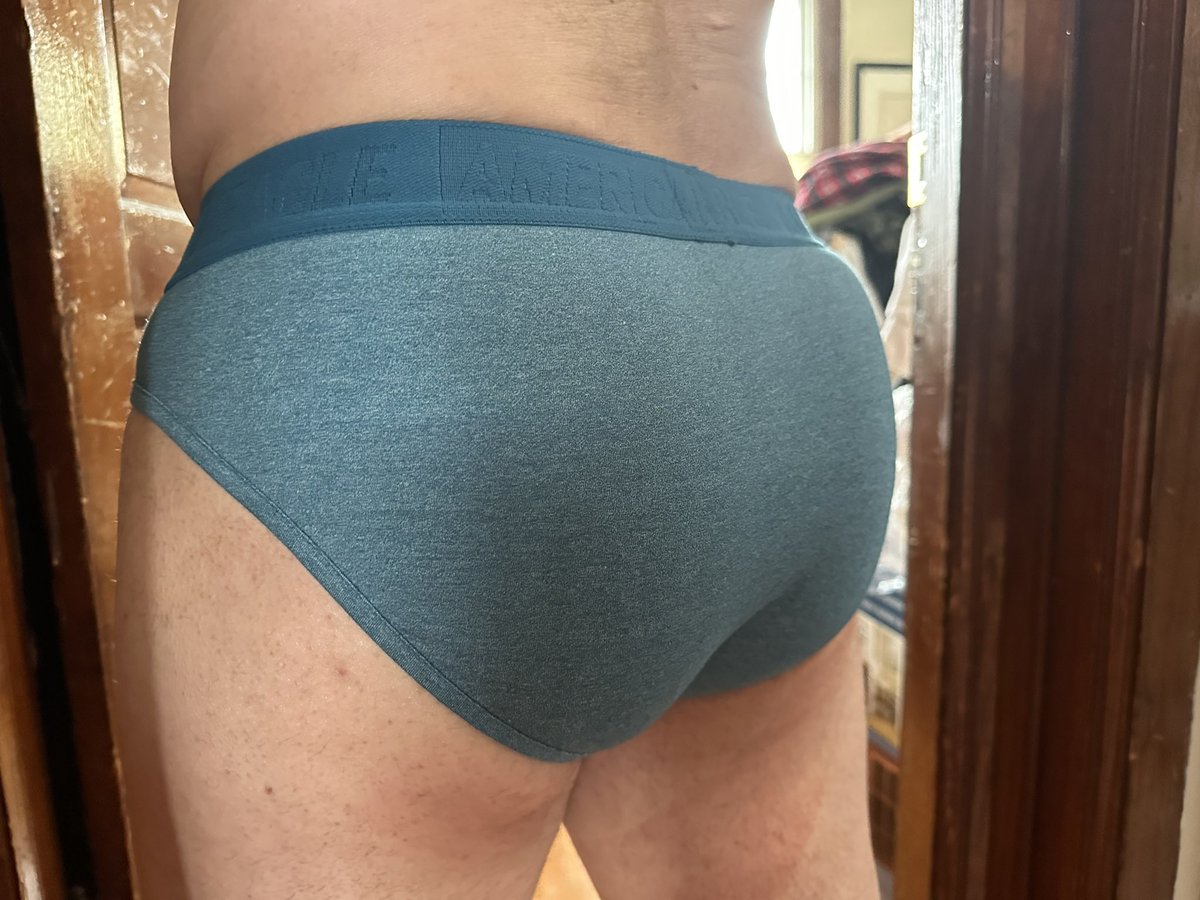 n2_briefs's tweet photo. Teal blue Wednesday in American Eagle h-fly briefs. Love these random scores from Marshall’s. Need to find them more often!
🩵
#AmericanEagle #HFly #Briefs https://t.co/bQ2bSjbvLk