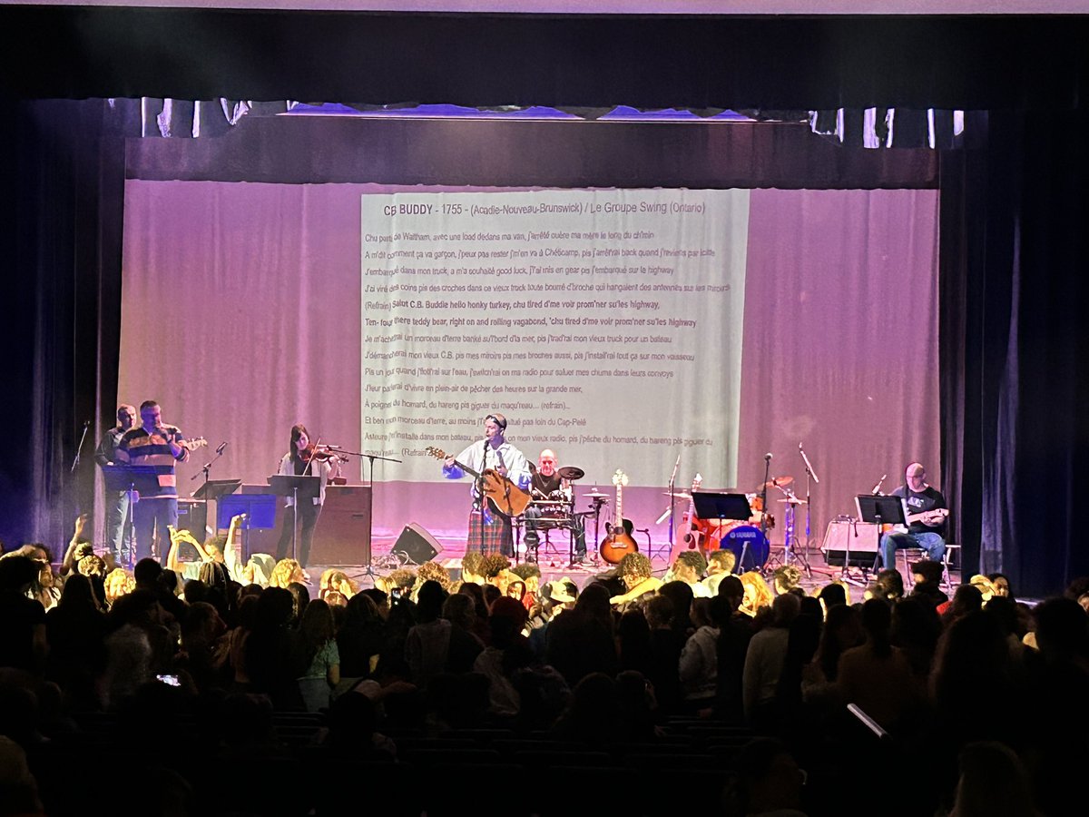 erikaerskine_'s tweet photo. Merci M. Gauthier for organizing the French Variety Show! Amazing musical and dance talent @StPaulOCSB @MmeDLacroix @ManthaHistory @MmeBishop @OttCatholicSB #CatholicEducationWeek https://t.co/UHMmklTFET