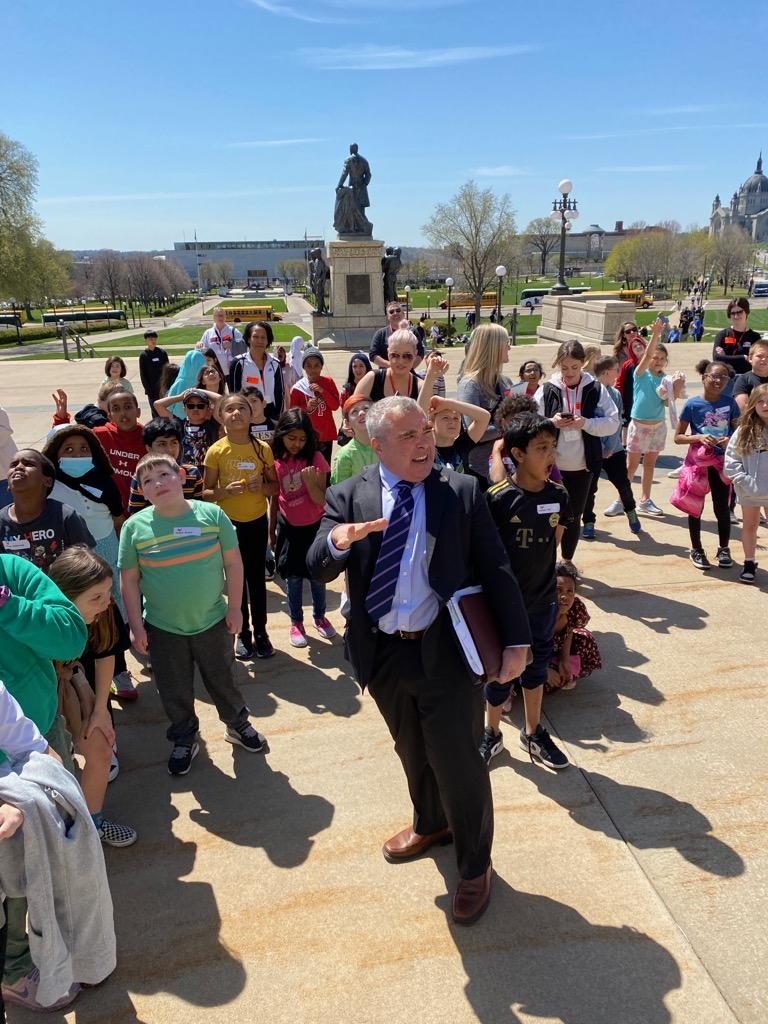 EPEaglesFH's tweet photo. Forest Hills third grade students having a great time at the Capitol👍👍 https://t.co/v0nWB0RbZz