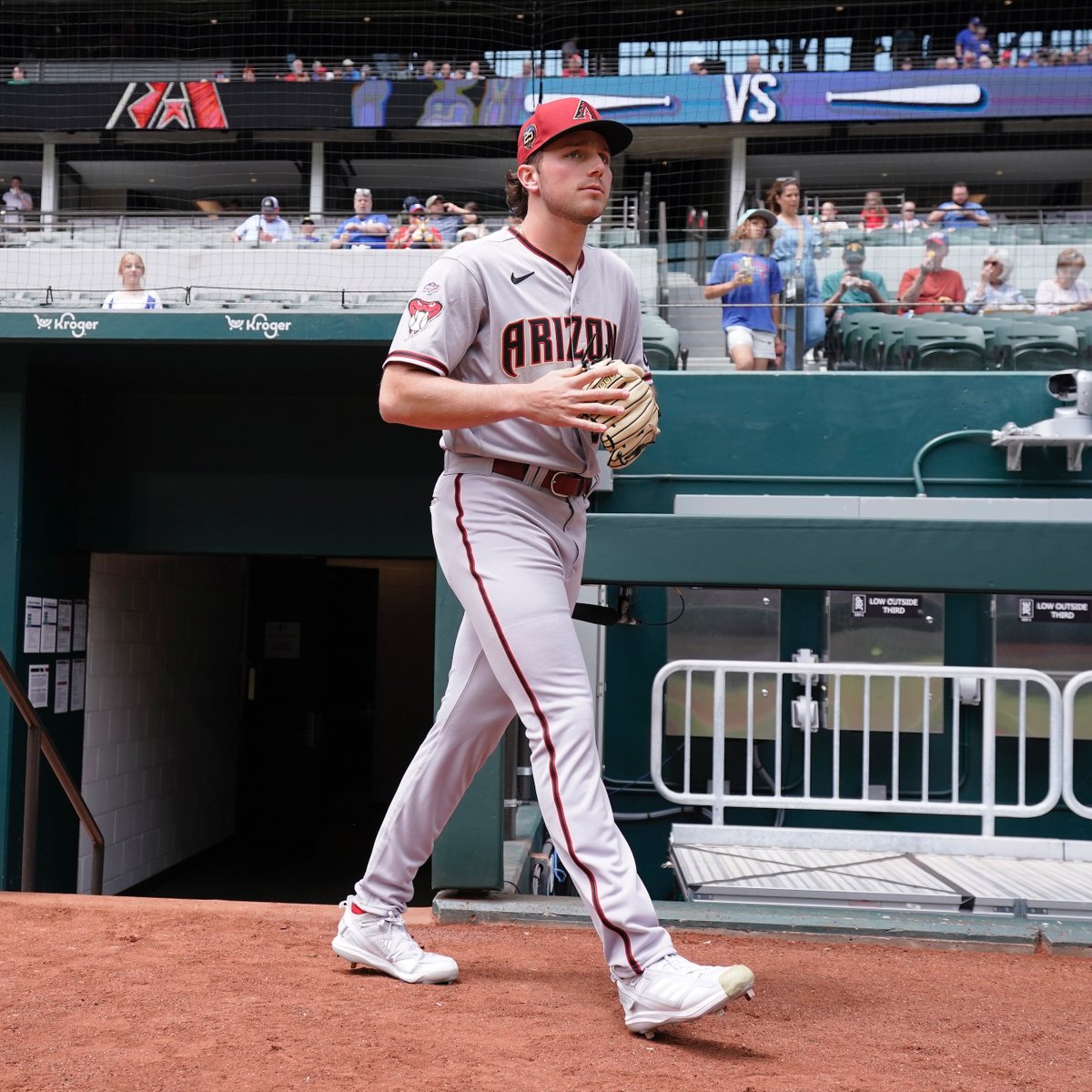 Dbacks's tweet image. Steppin' out. 👊