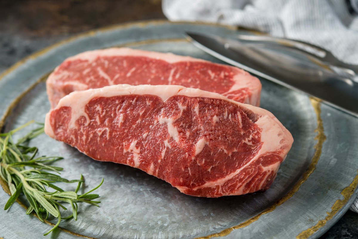 Wagyu_Shop's tweet photo. USDA Prime Boneless Striploin Steaks are just where it starts with our May Wagyu Assortment. Shop now at the link in our bio!

#wagyu #wagyushop #USDA #a5 #japanesewagyu #americanwagyu #exclusive #meat #cheflife #luxury #may https://t.co/PVOoBcPc9l