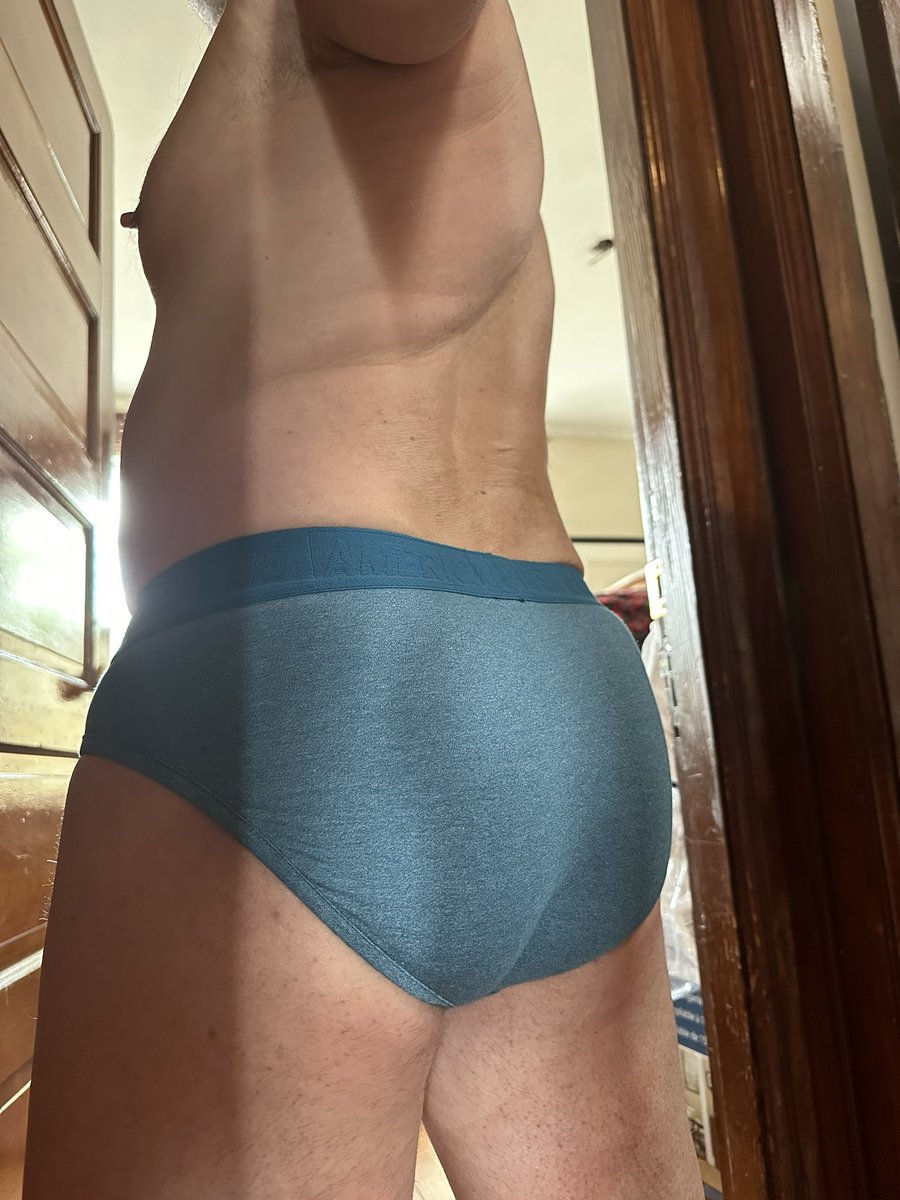 n2_briefs's tweet photo. @underwearshare American Eagle h-fly briefs today!
🩵
#HFly #Briefs #underwear #mensunderwear #shareyourunderwear https://t.co/b45SVi6Zu6
