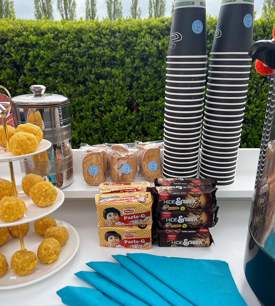 mithajunction's tweet image. Our second cart package has arrived!

THE CHAA PAANI PACKAGE! 💛

*NOW AVAILABLE FOR  HIRE* ✅

Items and quantity can be changed, please DM if you have any questions!

Thank you,
Mitha Junction 💙