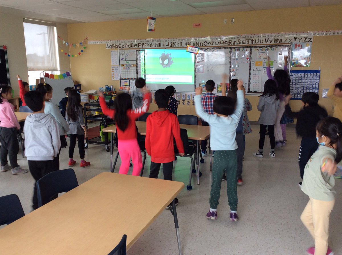 MmePletsch's tweet photo. We read with our reading buddies📚 then did some exercise to get us moving on this rainy day!🌧 https://t.co/5BJ8DBtDyg