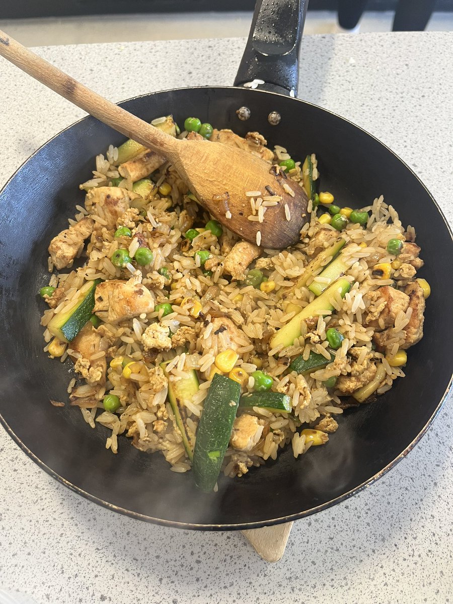 MissRiceHE's tweet photo. S3s have been learning how to incorporate more veggies into their diet, they showcased this with some delicious fried rice😋 https://t.co/FTD3JXxTjl