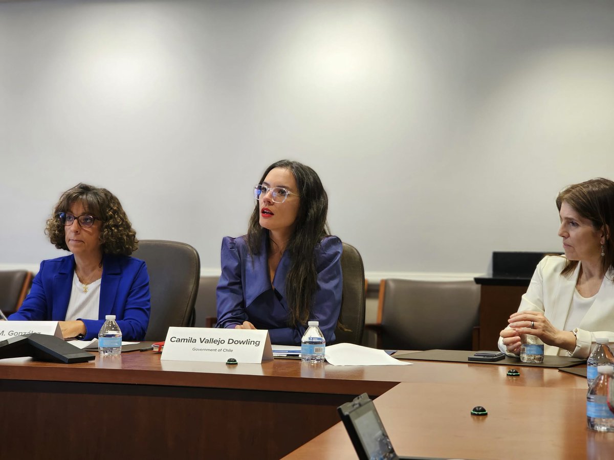 camila_vallejo's tweet photo. Ya estoy en la Universidad de @Columbia participando de la conferencia "Pluralismo y libertad de expresión”, conversando acerca de los desafíos para garantizar la libertad de expresión en América Latina.

Súmate aquí: https://t.co/Iydr0Tp9Vd https://t.co/AKDzrkitsB