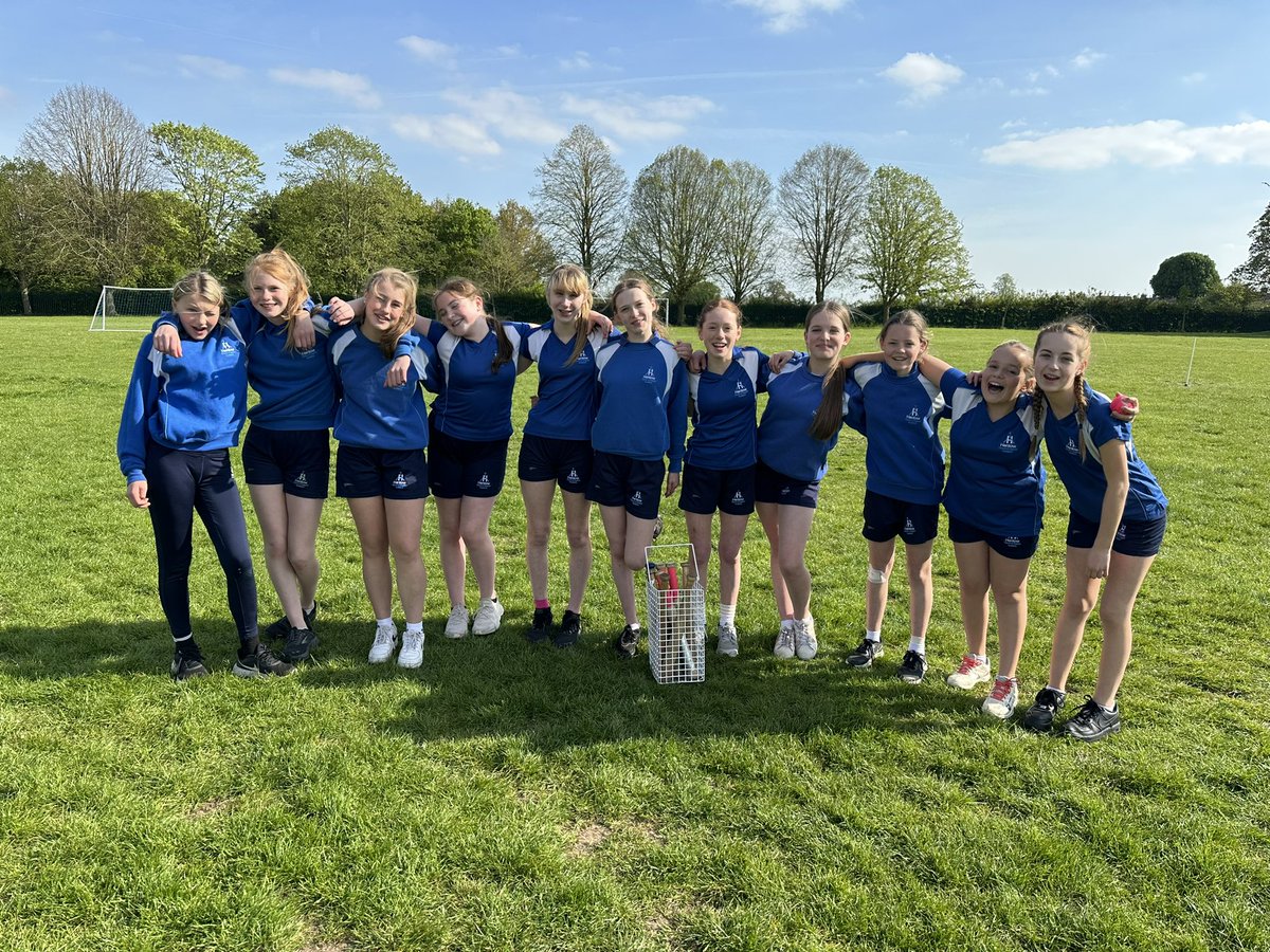 2/2 for the Year 8 rounders team who beat Alameda 18-6. Well done to everyone! #LetsGoHenlow 🔵👍🏻⚾️