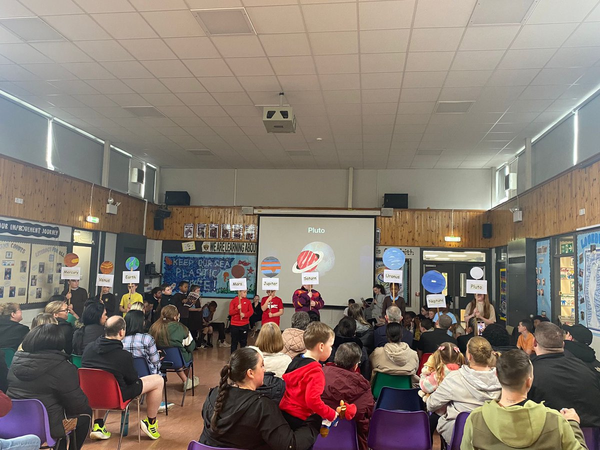 MrMcNulty3's tweet photo. Primary 6/5 and 5 had an amazing assembly today showing their parents all their learning about space! @StBlanesGCC @MrOBrienPrimary https://t.co/ML9pLsXUk6