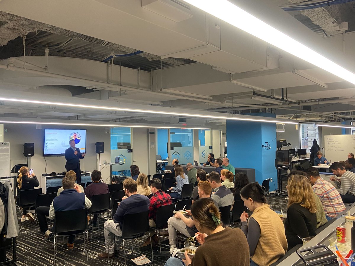 EnergySage's tweet photo. Shoutout to @SolarInsure  for a great Lunch &amp; Learn presentation at our EnergySage office yesterday! These interactions with folks in our industry help ensure that we're continuing to provide consumers and our installer partners with expert advice.

#EnergySage #CleanEnergy https://t.co/QJeZ00JRWW