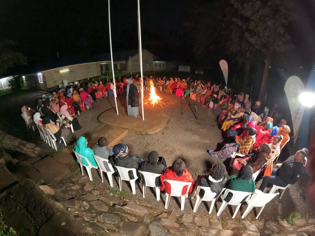 FirstLadyMbt's tweet photo. 🎉 It's Gaddis Gamme Night! 🔥 Picture this: a cozy bonfire with 136 amazing girls, 4 inspiring first ladies, parents, and leaders. We're discussing all things girl power, from fighting against harmful practices like FGM and early marriages, to tackling important issues like menstrual health, legal matters, cleanliness, and discipline. 💪 Let's empower and uplift our girl children! #GaddisGameNight #GirlPower #Empowerment
