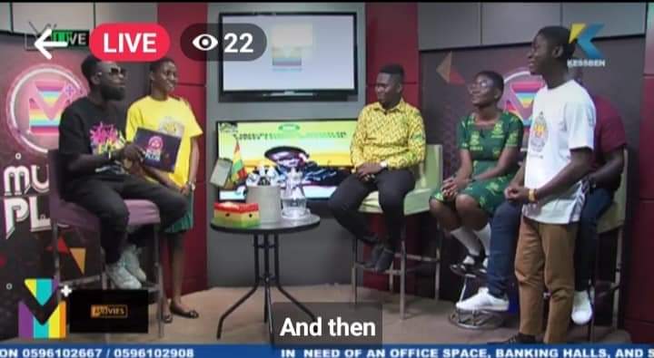 OfficialTKSRC's tweet photo. 🚀Our Panelists for today's interview Kessben  TV .

•Lordina SRC Gen. Secretary
•Mr. Silas Ofori (SRC PATRON)
• OT (LG PATRON)
• Gloria Opoku Manu (SRC Vice President &amp;
• Opoku Samuel (SRC President)

It's all about the SRC WEEK CELEBRATION 2023!

AKYEREMA 💚💥

#TKSRC'23 https://t.co/39AdYdmNoG
