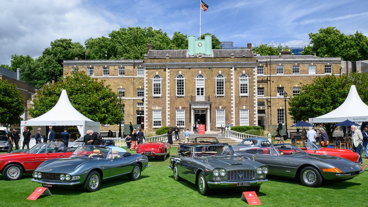 KullJet's tweet image. From vintage Rolls-Royces to modern McLarens, the London Concours Classic Car Show has it all. Book your private jet with Kull Jet and be there to witness the automotive beauty! #KullJet #LondonConcours #ClassicCars 🛫🏎