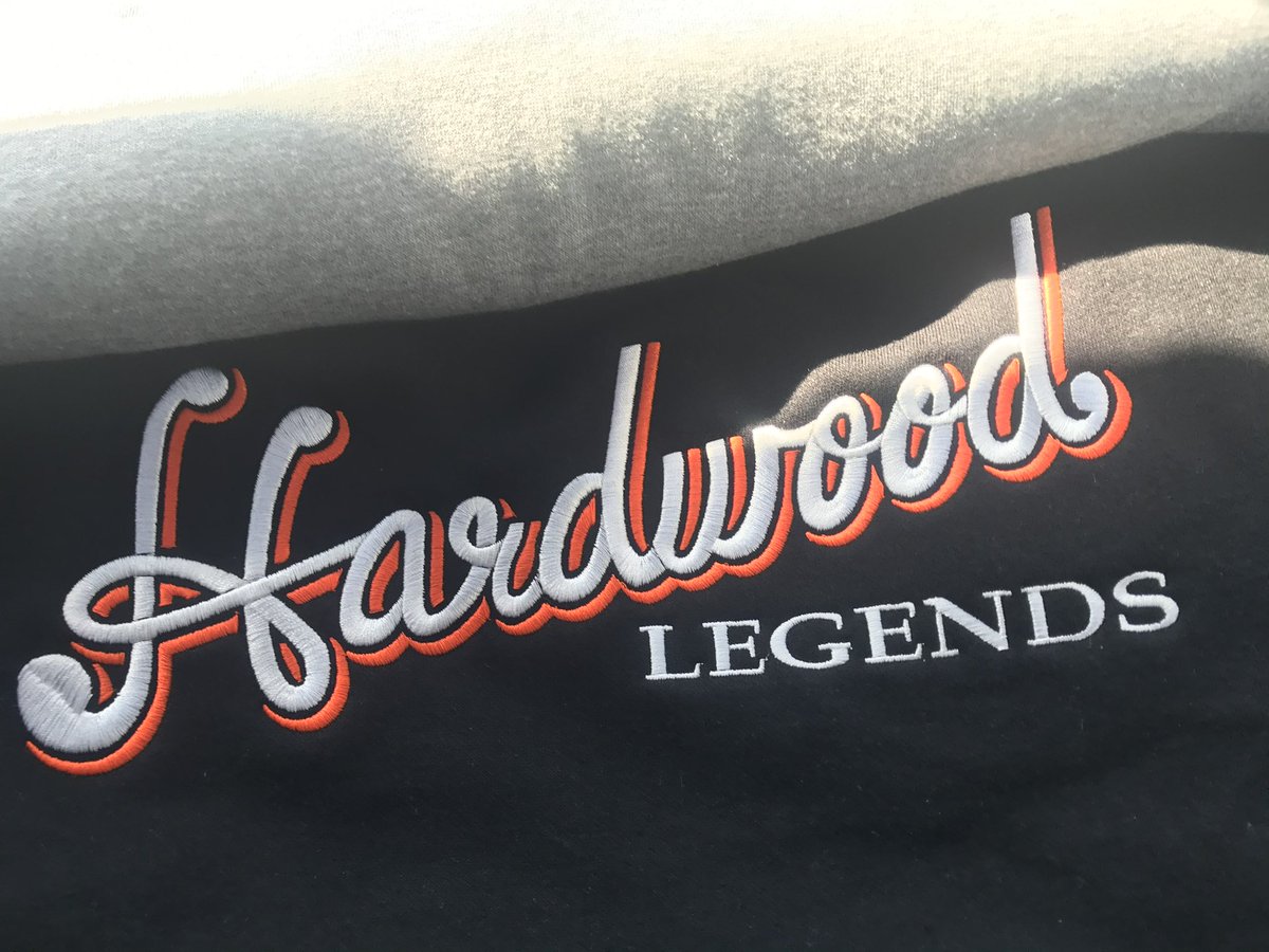 HardwoodLegends's tweet photo. #Classic embroidered #Hardwood #Legends crewnecks for #All #Sports #Basketball #Fans and #fanatics #BeLegendary https://t.co/9qLUlguKgF