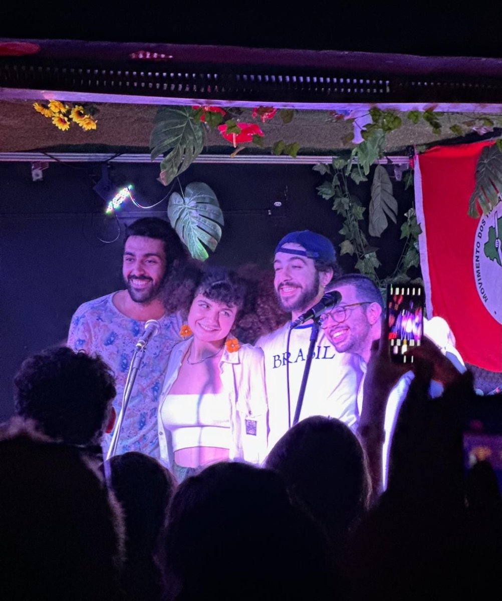 o_racun's tweet photo. esta banda. https://t.co/hJqlKwDK3g