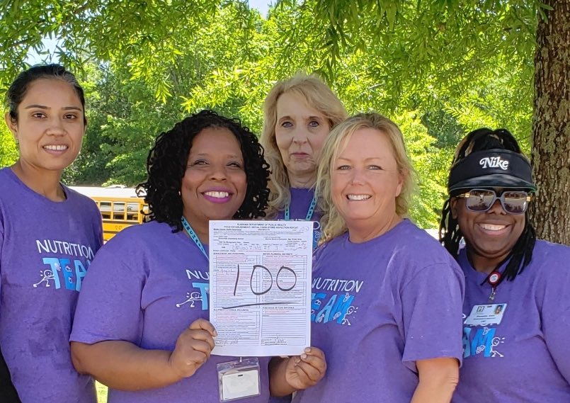 It’s gonna be bright sunshiny day @RiverchaseElementary <a href="/HooverSchools/">Hoover City Schools</a> when you score 💯!! #healthinspection ☀️