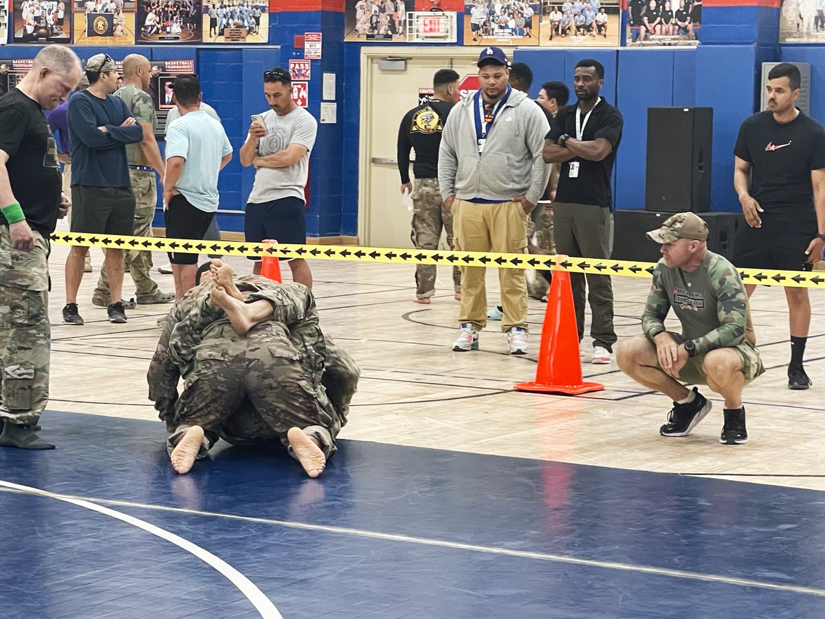TXMilitary's tweet image. Shout-out to the 36th Combat Aviation Brigade, 36th Infantry Division, Soldiers who participated in a combatives tournament held at Camp Arifjan! #combatives #beallyoucanbe 📸 by CPT Priya Phillips, 36th CAB
