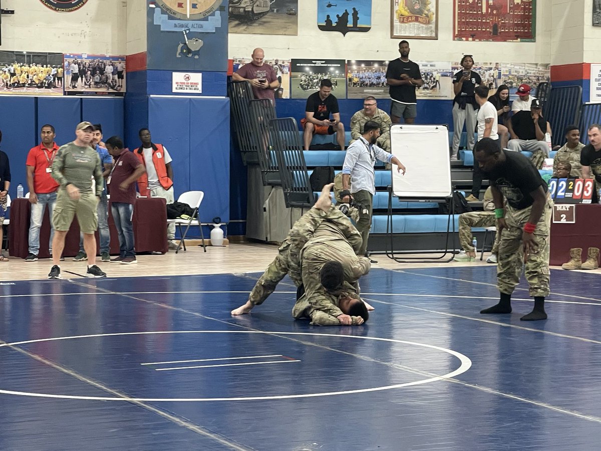 TXMilitary's tweet image. Shout-out to the 36th Combat Aviation Brigade, 36th Infantry Division, Soldiers who participated in a combatives tournament held at Camp Arifjan! #combatives #beallyoucanbe 📸 by CPT Priya Phillips, 36th CAB