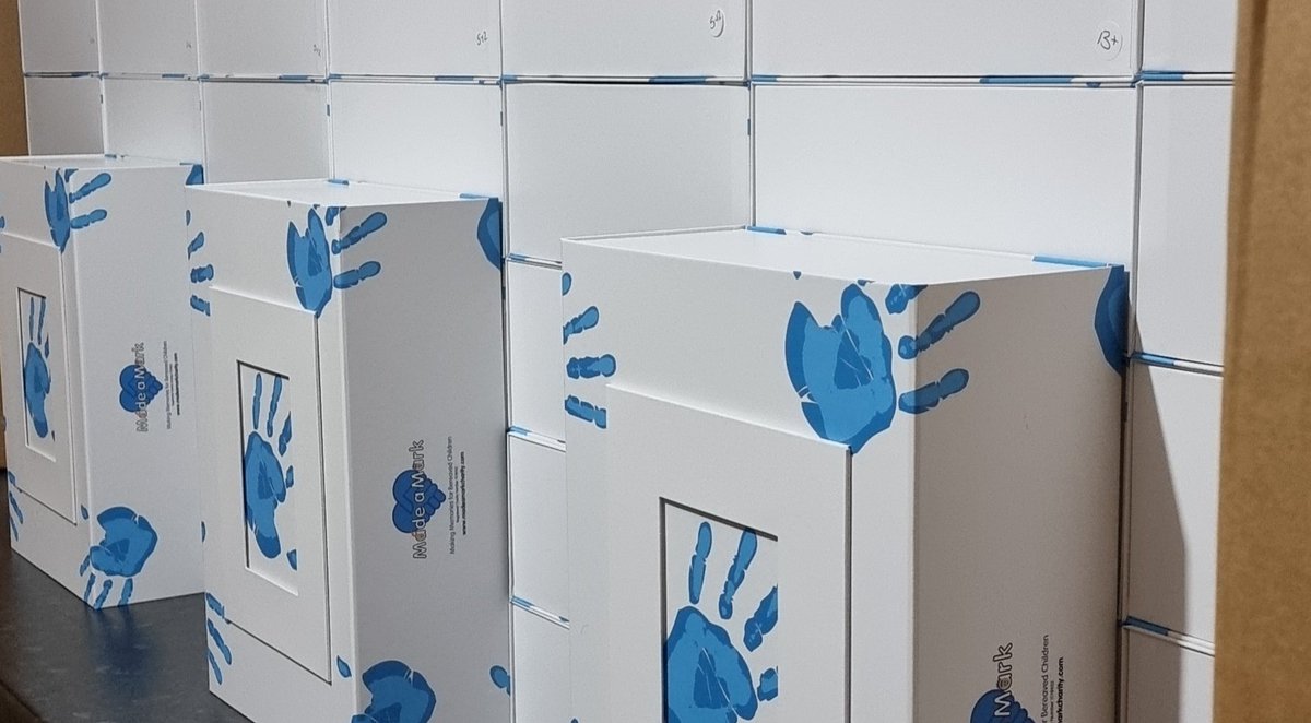 MadeMarkCharity's tweet photo. Time to work through the backlog!
Memory boxes this week sent to:

@BDTeamLTHTr, Royal Preston Hospital 🏥
@NHSBT, Tooting Centre, London 🏥

Thank you for all your work to support bereaved children 🙏 💙

#childbereavement #charity #memories https://t.co/GWk853fN1D