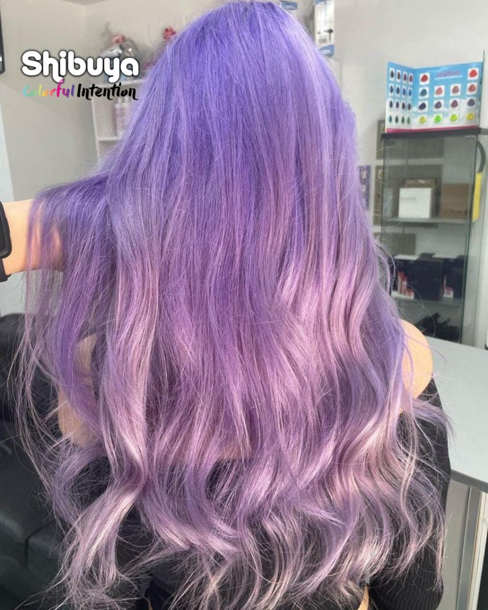 ShibuyaGroup's tweet photo. Super look fantasía con lilac + Antic + violet ✨💜

👉 Pide cita y presupuesto! https://t.co/mKoKx6OfuD
✂ Hairstylist: @ koko_lovett 
⭐ Clienta: aloeveraiskawaii
🌈 Color: @Directionshair 

#PeluqueríasShibuya #ColorfulIntention #ColoresFantasía https://t.co/OOLrx5iiQ4