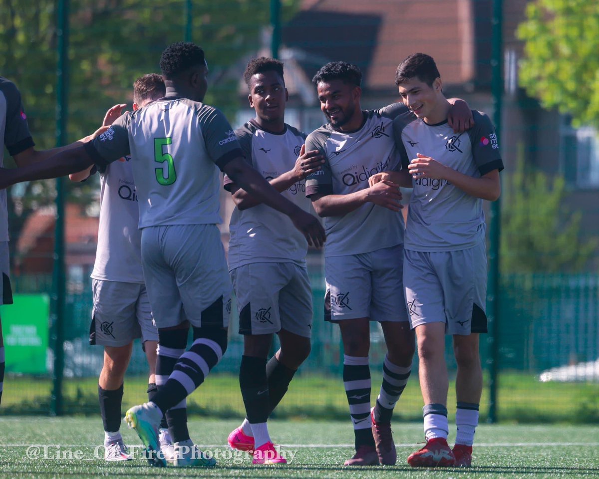 Photography: <a href="/bazzarrie79/">Line Of Fire Photography</a> 
.
Sponsor: @_qidigital 
.
Kit: <a href="/MizunoFootball/">Mizuno Football</a> 
.
.
#kitdesign #footballgames #saturdayfootball #mizuno #lovefootball #footballplayer #kitoutlondoncc #footballclub #commityclub #customkit #kits #kitdesign #footballkit #footballkits