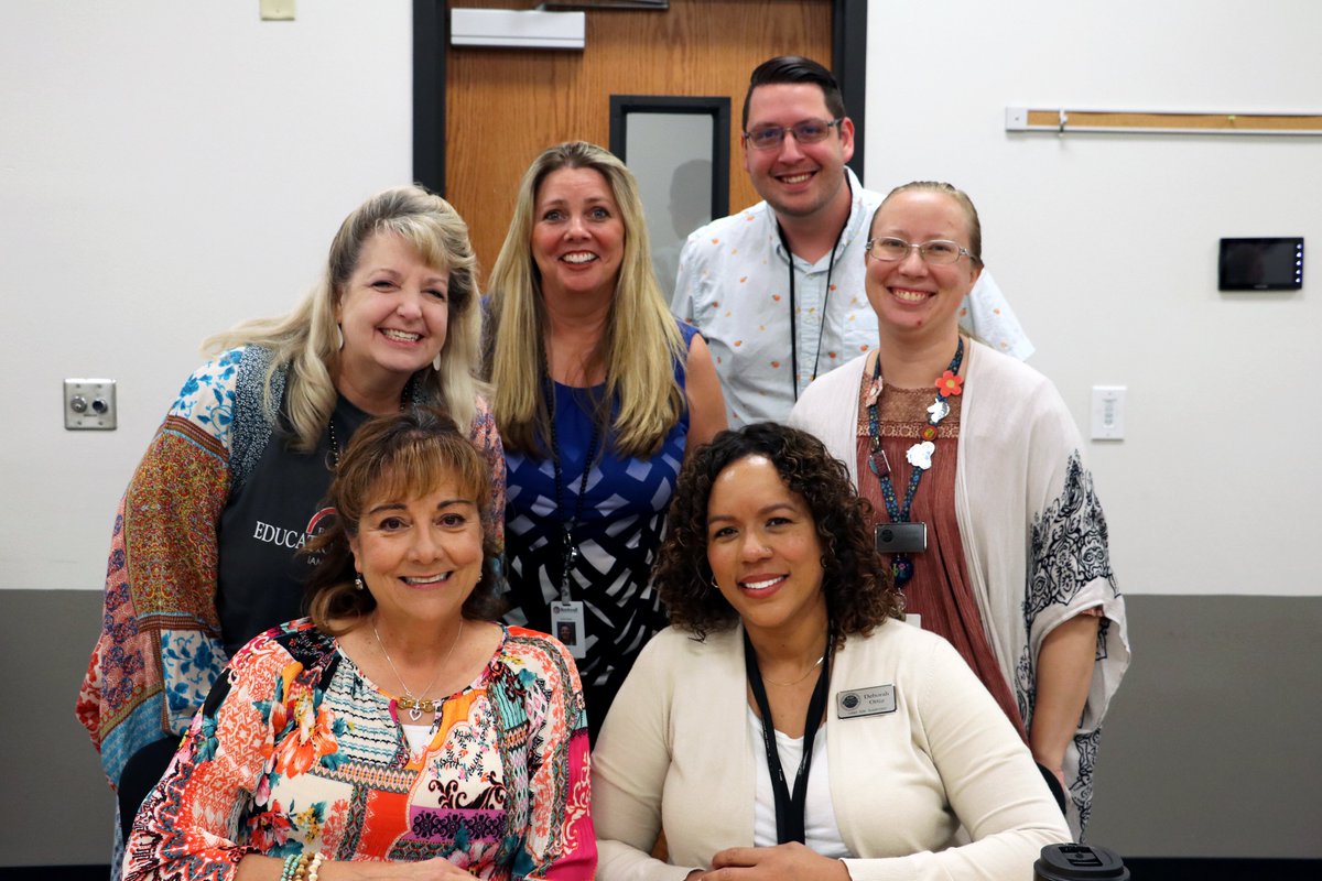 rockwallschools's tweet photo. Today we honored our central office staff who have served the district for 5, 10, 15, 20 and 25 years! We are grateful for their service and dedication to Rockwall ISD. https://t.co/UotYhtdnDv