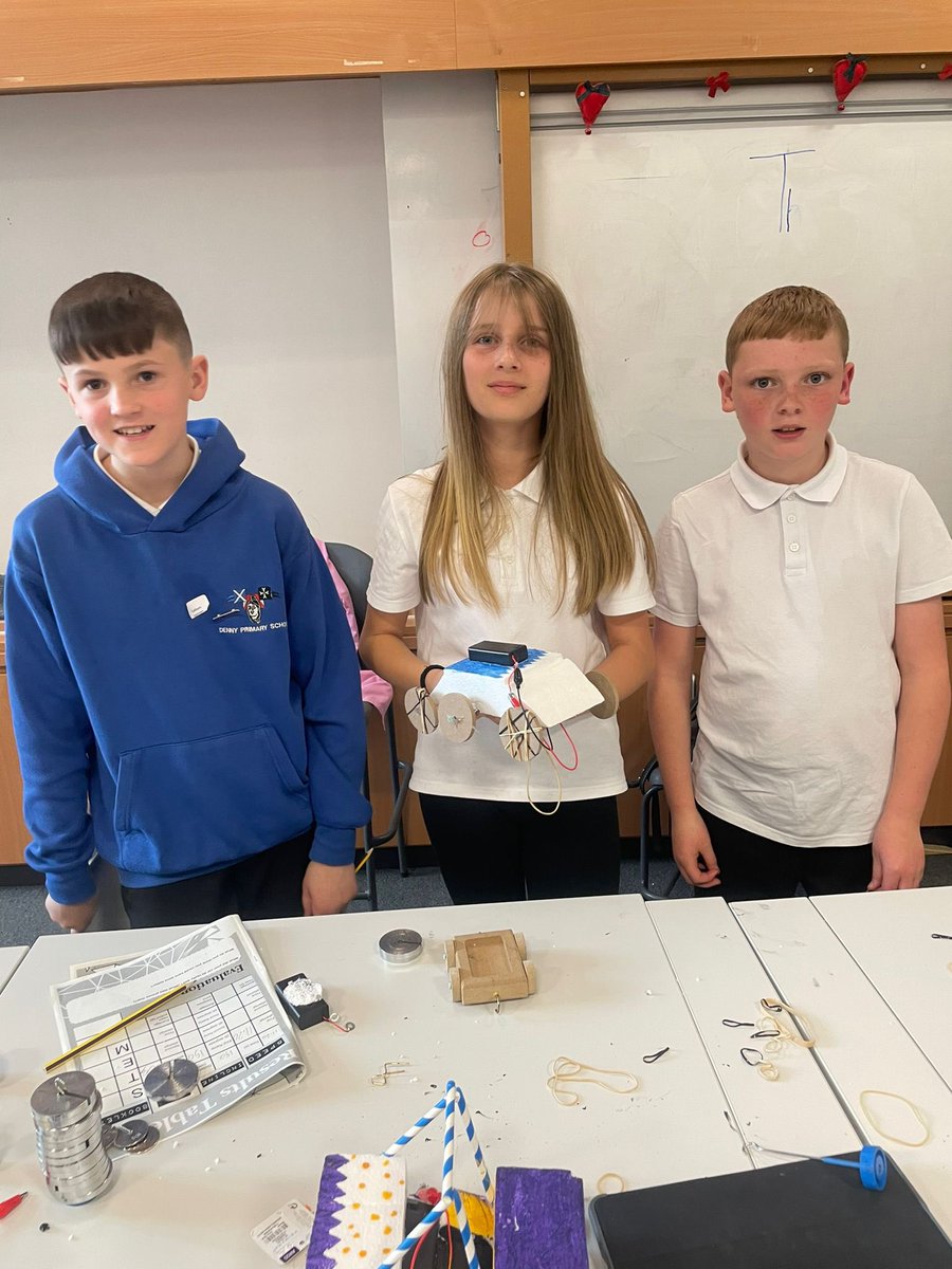 dennyprimsch's tweet photo. Our amazing P7 learners had a STEMtastic visit to @DennyHighSchool today. Thanks so much for having us @DennyHighSTEM https://t.co/fu5ksR5FtF