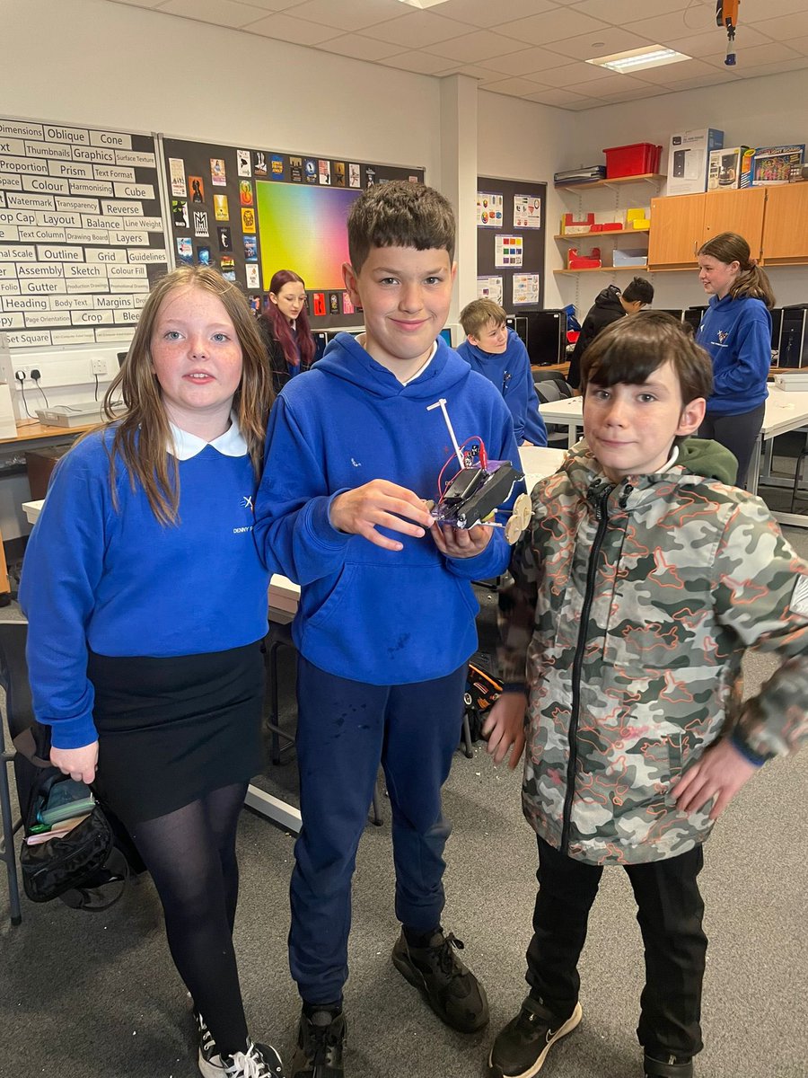 dennyprimsch's tweet photo. Our amazing P7 learners had a STEMtastic visit to @DennyHighSchool today. Thanks so much for having us @DennyHighSTEM https://t.co/fu5ksR5FtF