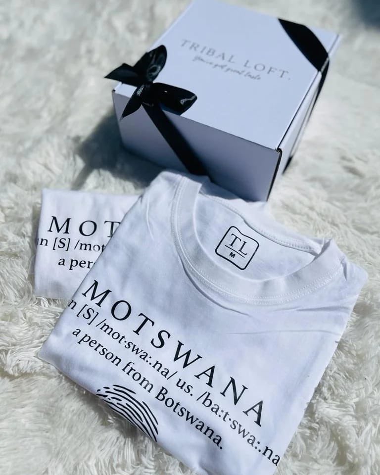 TribalLoft's tweet photo. Live the grand experience in these Botswana souvenir t-shirts. #travel #OurSkyyxTheEclipse #tourism #Botswana                                 📞 +267 76 551 938 ( WhatsApp ) https://t.co/1arQs1dmxZ