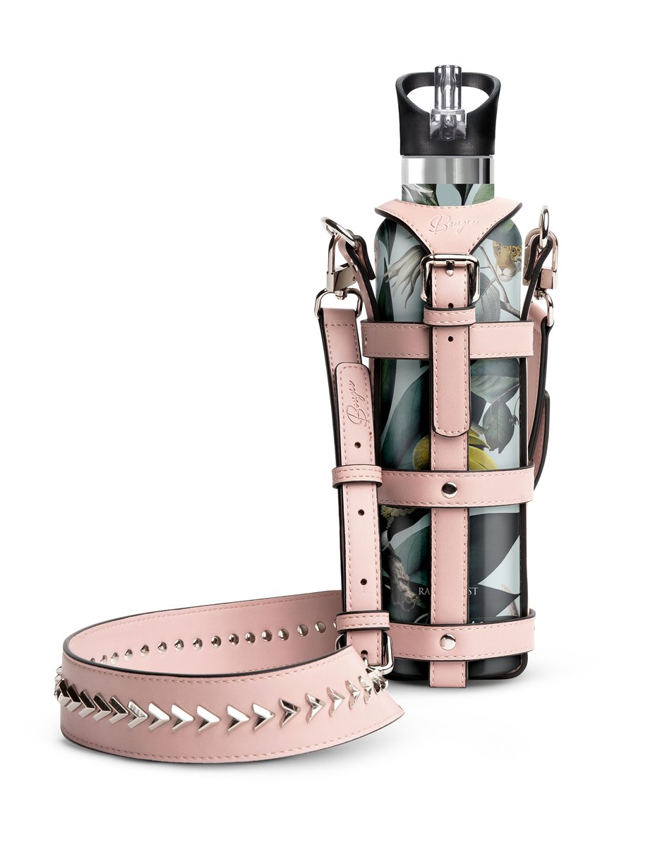 MyBougieBottle's tweet image. Hydrate hands-free to enjoy life's important little things.

#hydrateinstyle #bougiebottle #mybougiebottle #handsfree #sling #bottlecarrier #enjoythelittlethings #veganleather
📷: prostooleh on Freepik