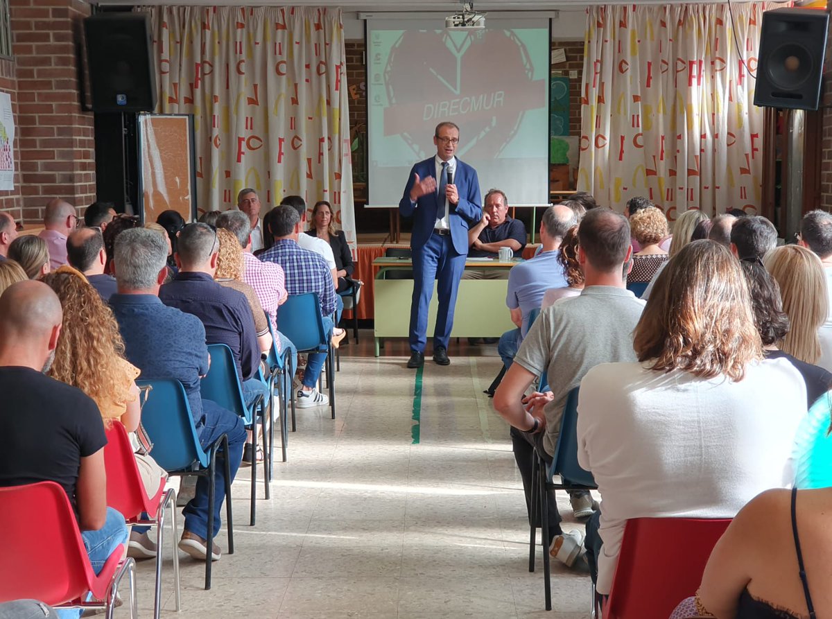 El consejero  <a href="/VictorMarinNav/">Víctor Marín Navarro</a> participó hoy en la Asamblea General de la Unión de Directivos de Educación Infantil y Primaria de Murcia <a href="/direcmur/">DIRECMUR</a>.

#educación #RegiondeMurcia