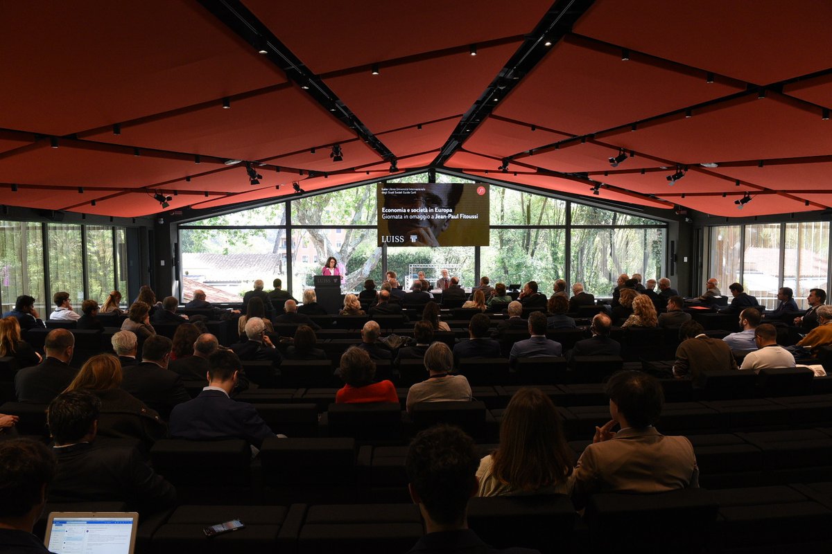 UniLUISS's tweet photo. Oggi #Luiss, ad un anno dalla scomparsa, ha dedicato una giornata in omaggio all'economista Jean-Paul #Fitoussi. Ricchi panel si sono susseguiti nel corso di tutto l'evento 👉https://t.co/uNp2pQZ1Vp https://t.co/FnRQnj2z8y