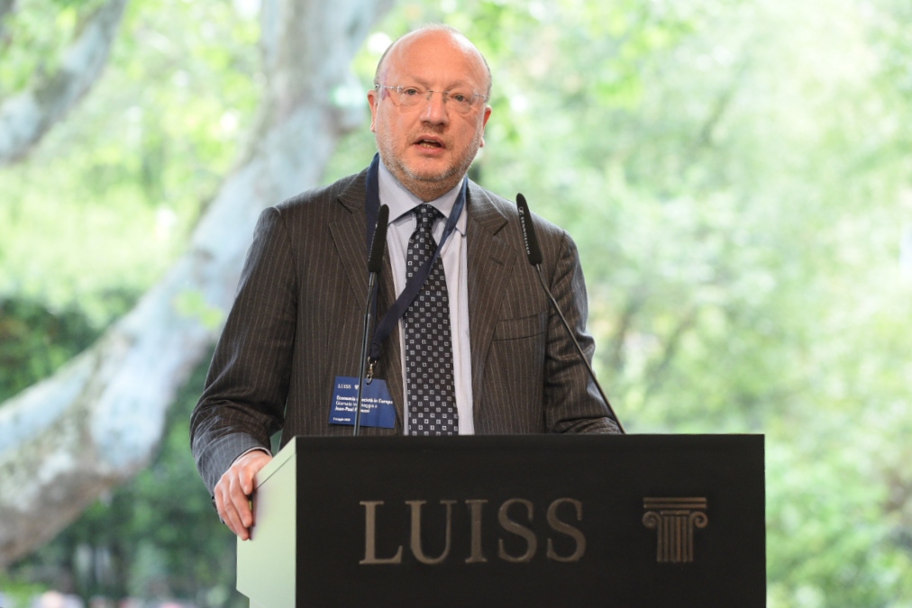 UniLUISS's tweet photo. Oggi #Luiss, ad un anno dalla scomparsa, ha dedicato una giornata in omaggio all'economista Jean-Paul #Fitoussi. Ricchi panel si sono susseguiti nel corso di tutto l'evento 👉https://t.co/uNp2pQZ1Vp https://t.co/FnRQnj2z8y