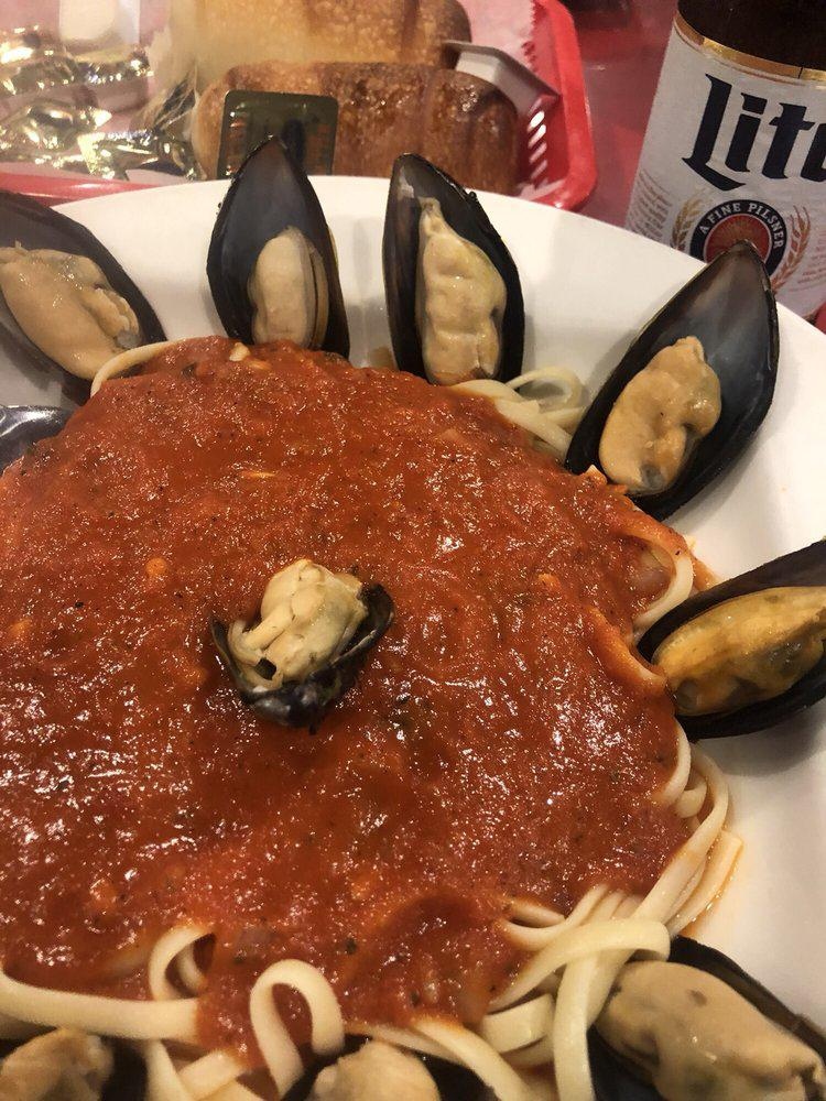 JimmysPizzas's tweet photo. Delicious with every bite 😌✅
Ready to try for yourself?? 

🌐 https://t.co/Gv6WwzQfiO 

#mussels #pasta #salsa https://t.co/kkkfhcM9zv