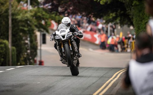 StephenOWC33's tweet photo. #WheelieWednesday wishing the late Alan Bonner a heavenly happy birthday today. The man in black still sadly missed by road racing fans everywhere
๐ธ N Colgan, S Brown
#AlanBonner #Nw200 #ManxGP #IOMTT #BSB #WorldSBK #MotoGP https://t.co/lTnpV982Hw