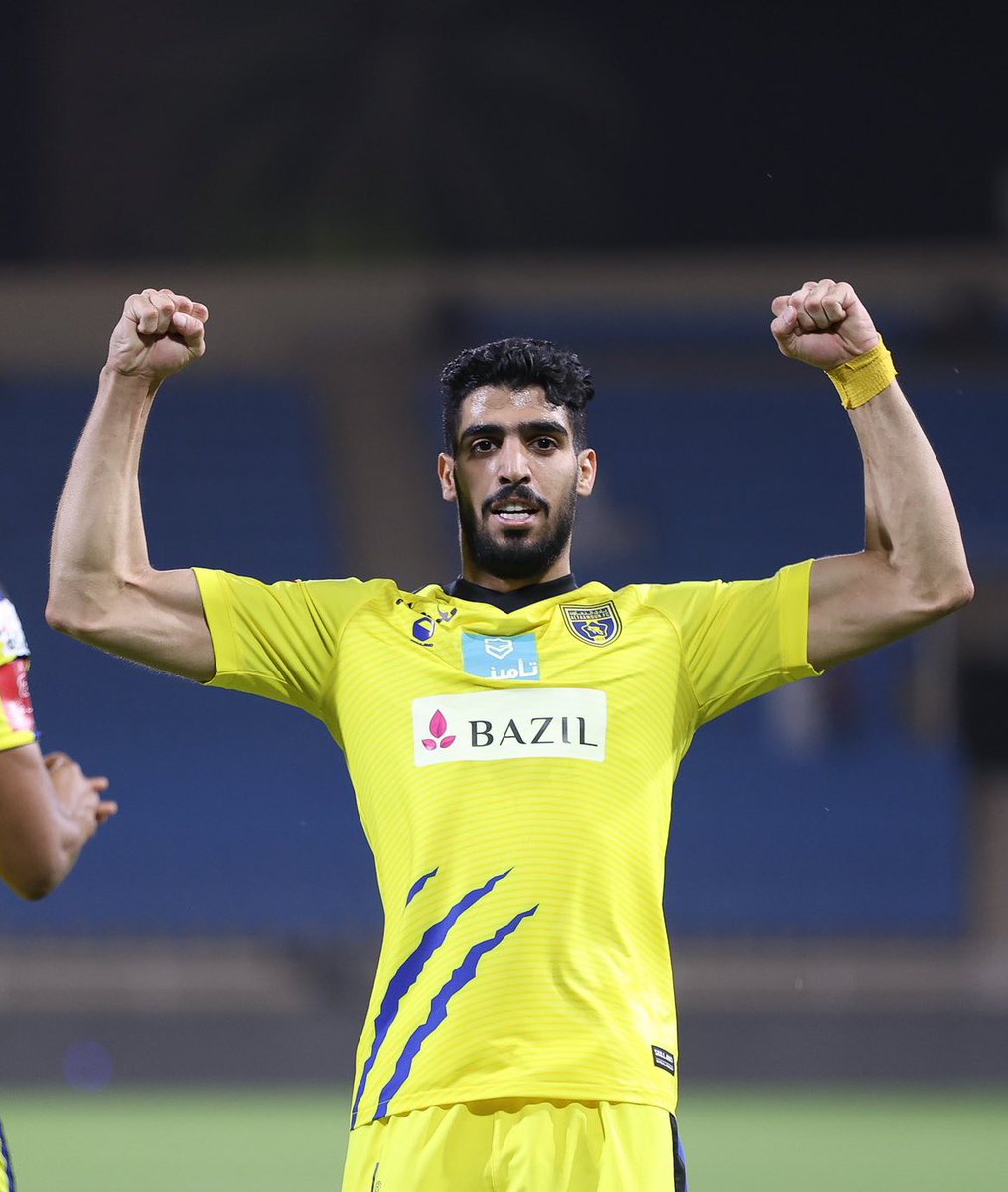 مساء الخير 🫡💪

ابارك لجمهورنا الغالي الفوز واشكر الجهاز الفني والاداري والطبي وزملائي اللاعبين والجمهور الحاضر وبإذن الله القادم اجمل وافضل 💛💙👑