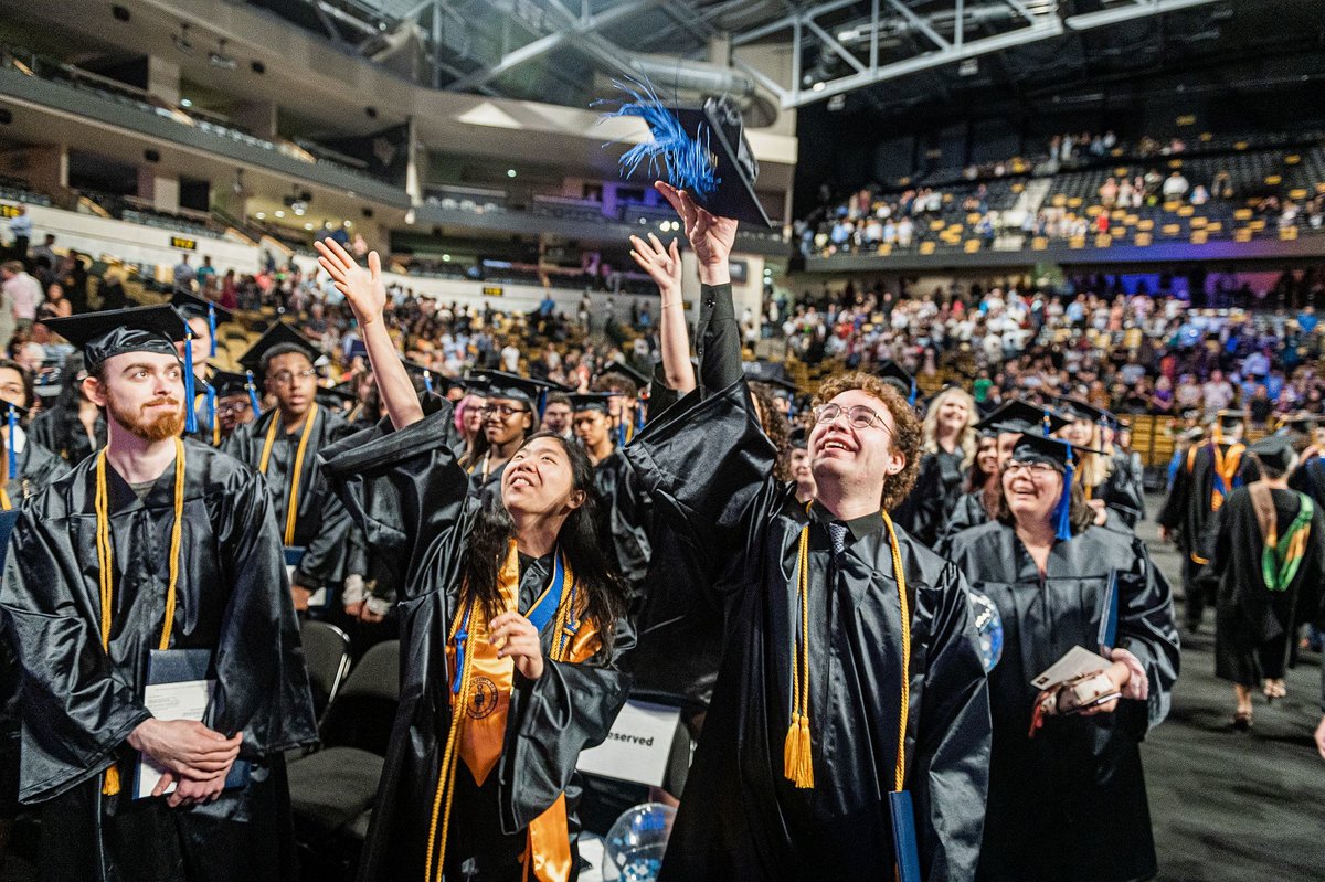SeminoleState's tweet photo. Seminole State held its Spring 2023 Commencement on Tuesday, May 2. More than 2,000 degrees and certificates were conferred at @AdditionFiArena. Congratulations graduates and best wishes for your next adventure! #SSC #GoStateGoFar #SSCAlumni https://t.co/0Cq4bUtvvY