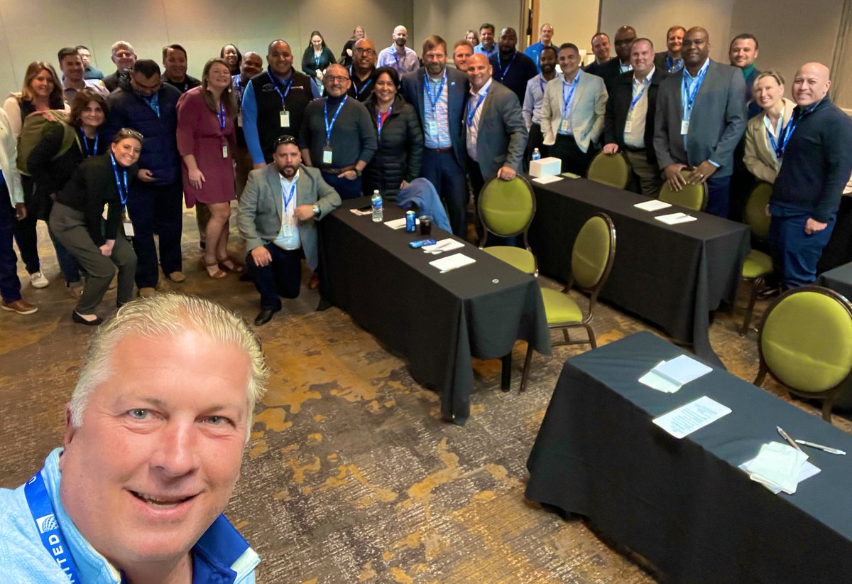 Westcoastmike1's tweet photo. Great session the last couple of days with our AO #United ✈️ Leaders from around the 🌎 Good leads the way!!! #beingunited @MikeHannaUAL @OmarIdris707 @DJKinzelman @Jmass29Massey https://t.co/mJ2FiN0dxB