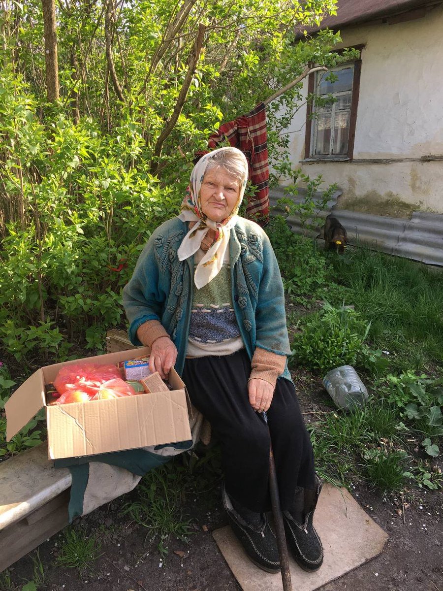 Katya_Sukhanova's tweet photo. Our @AngelsFrontUA distributed to refugees, people with disabilities and who in need:
60 food packages,
medicine, 28 sets of baby and adult diapers,sent a batch of diapers to civilians in the east ๐บ๐ฆ.
Thank you donorsโค๏ธ.
Link for donors to civilians in ๐งต .
#Angels_of_the_Front https://t.co/OmHcTBPOxO