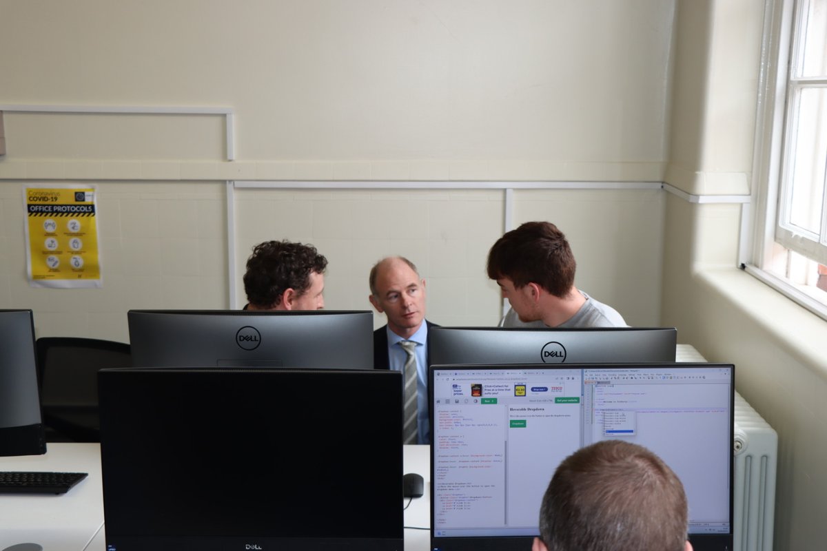 We were delighted to welcome Ministers <a href="/SimonHarrisTD/">Simon Harris TD</a>  and <a href="/smytho/">Ossian Smyth</a> to our <a href="/LibertiesCollD8/">Liberties College</a>  to officially launch the Civil Service ICT Apprenticeship.

These apprenticeships are run in collaboration with ETBs, <a href="/FastrackintoIT/">Fastrack into Information Technology (FIT)</a> and the Civil Service.

 More: tinyurl.com/3rc2tndv