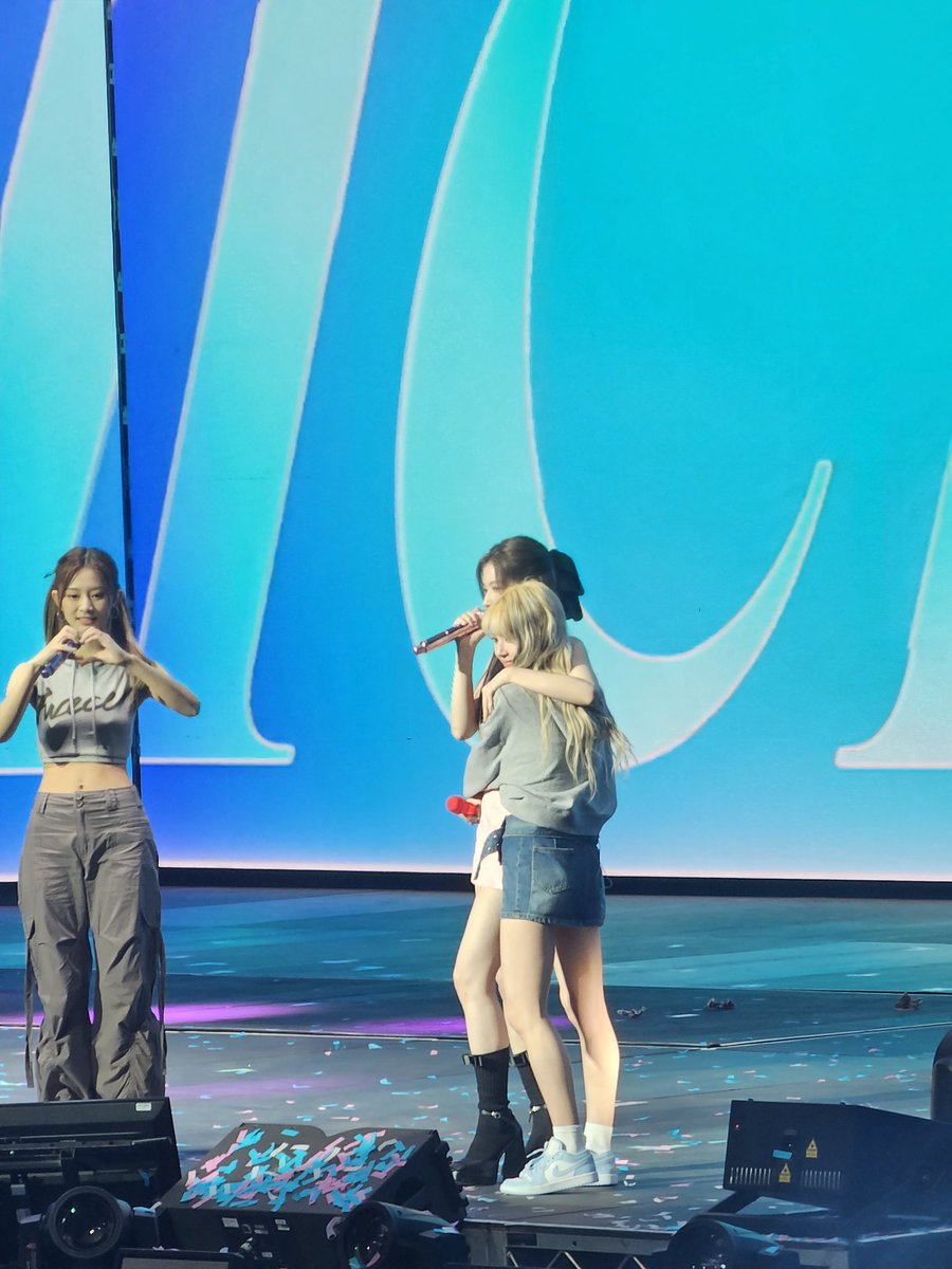 WhiteTag_'s tweet photo. Tzuyu #READYTOBE #TZUYU
#TWICE_5TH_WORLD_TOUR #TWICE_SYDNEY #TWICE https://t.co/qu2IaGMMXm