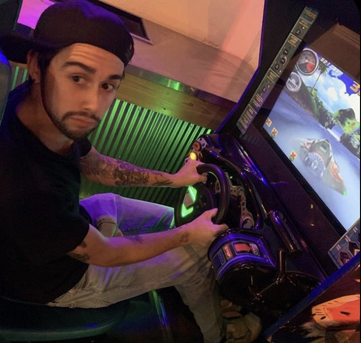 kenna☀️ tweet media