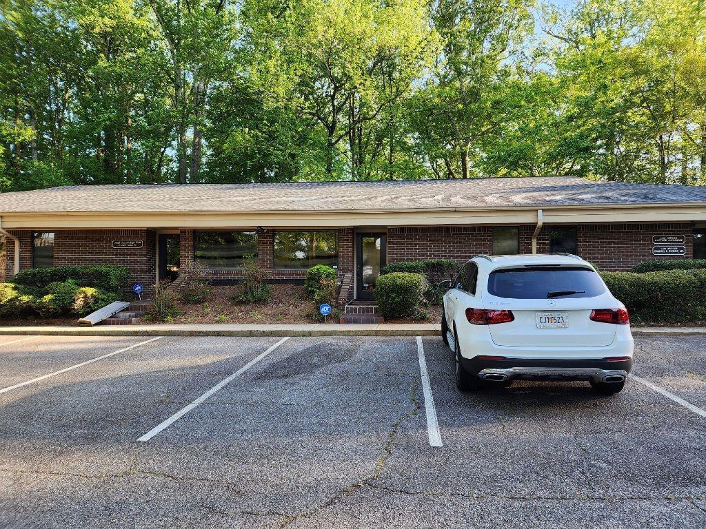 dagmarsands's tweet photo. New commercial listing at 11205 Alpharetta Highway, Roswell, GA 30076. Listing price is $299,500. FMLS# 7201422

Property Details: Roswell Professional Park - Beautiful Two story Office Condominium that has been remodeled w/ New flooring, Fresh paint, New commode, New carpeting. https://t.co/bJ3igQUhgs