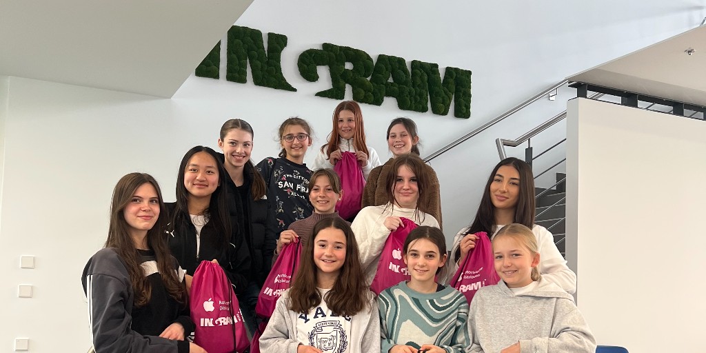 On Girls' Day last week, <a href="/IngramMicroDE/">Ingram Micro Germany</a> once again opened its doors to girls interested in technology and IT.💻🙌 15 participants immersed themselves in mechatronics and IT for the day gaining some practical experience. #girlsinstem #ingrammicro