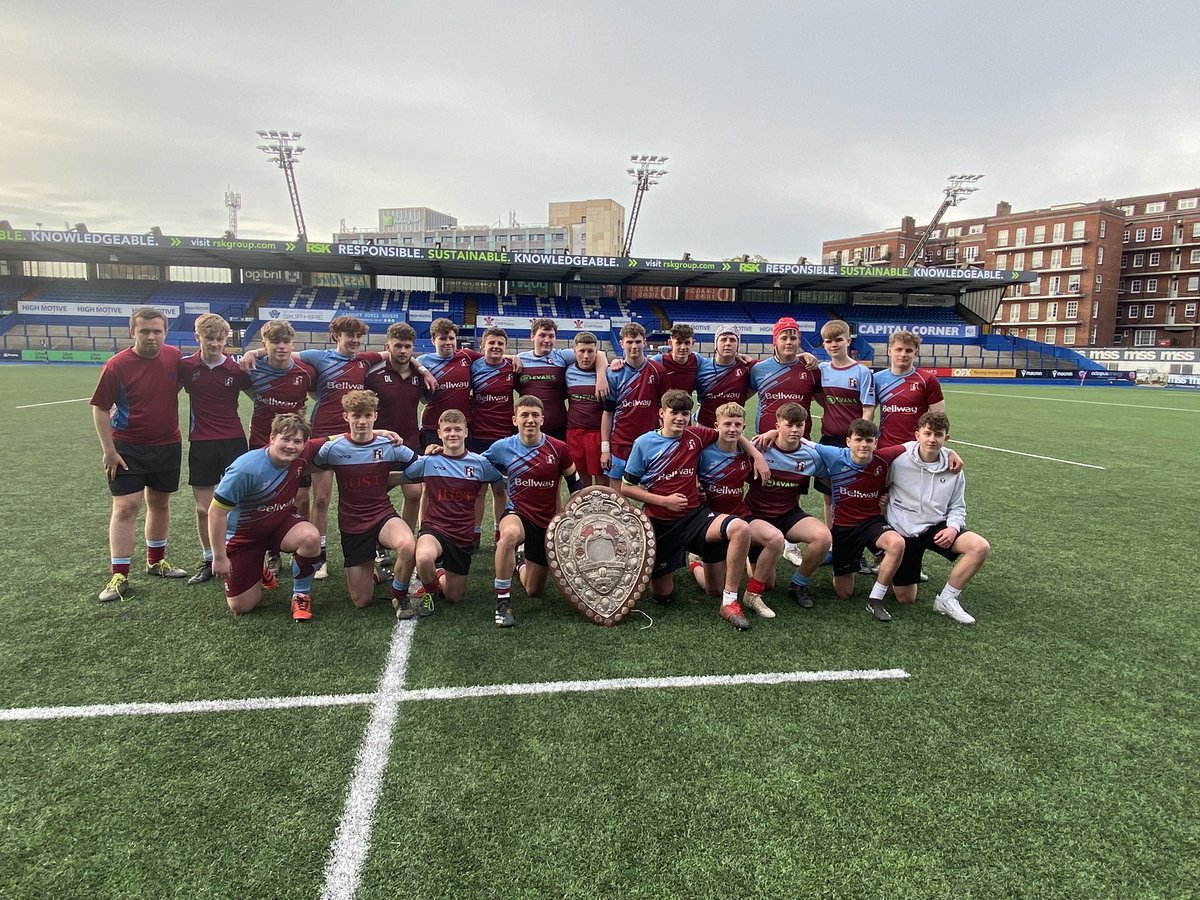 radyrPEdept's tweet photo. ®️𝙍𝙖𝙙𝙮𝙧 𝙍𝙪𝙜𝙗𝙮🏉
🏆PLATE CHAMPIONS🍽️
Congratulations to our Year 11 boys who this evening became Cardiff Schools plate champions! The boys showed great character to turnover a strong St Illtyds side.
®️Radyr 17 - 7 St. Illtyds🟢
Well done boys! 👏🏻 https://t.co/Zu9MjDsMGc